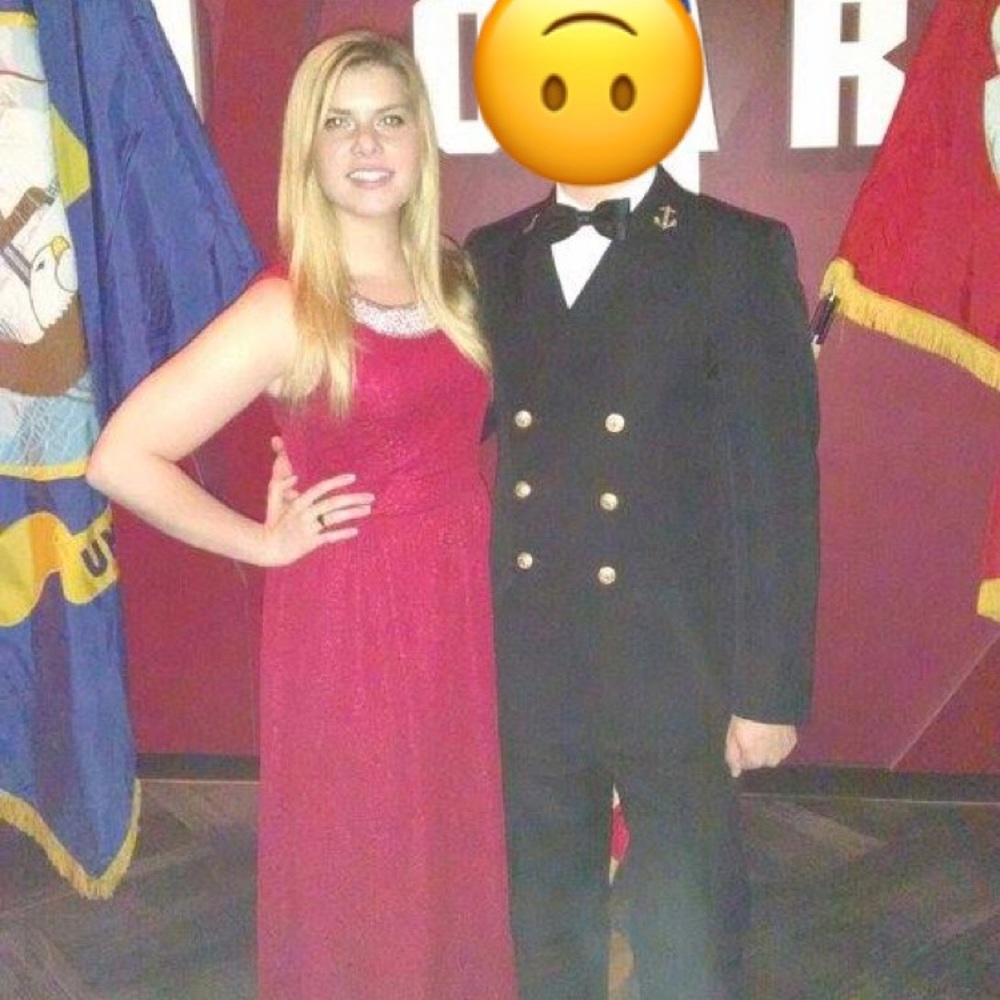 Long red formal dress - Picture 3 of 3